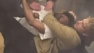 ABŞ-da hərbçi metroda sərnişini boğub, öldürdü - VİDEO 