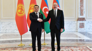 İlham Əliyev qırğızıstanlı həmkarı ilə təkbətək görüşdü 