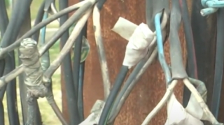 Sumqayıtın bu ərazisindəki elektrik naqilləri təhlükə yaradır - VİDEO 