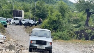 Ağsuçayda suyun səviyyəsi qalxıb, Şamaxının dağ kəndlərinə gedən yol bağlanıb - VİDEO 