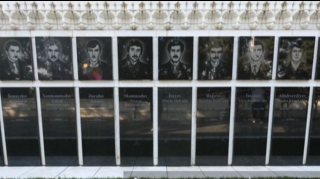 Azərbaycan xalqı 20 Yanvar şəhidlərinin xatirəsini yad edir - FOTO 
