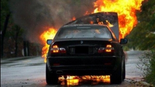 Şəmkirdə "BMW" yanıb - Elektrik naqillərində qısa qapanma olub 