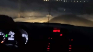 Qubada maşın dərəyə aşdı - VİDEO 