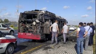 "BakuBus”a məxsus avtobus yandı - FOTO