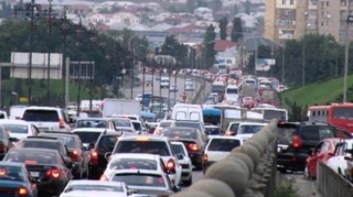 Bakı-Sumqayıt yolundakı tıxacdan çıxış yolu məlum oldu - AÇIQLAMA 