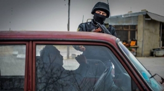 Bakıda "Tofaş"dan NƏLƏR TAPILMADI - gözyaşardıcı qaz, balta, tüfəng, narkotika... 