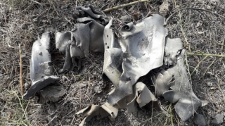 Ermənilərin Kürdəmirə atdığı raketin qalıqlarının düşdüyü ərazi  - FOTO