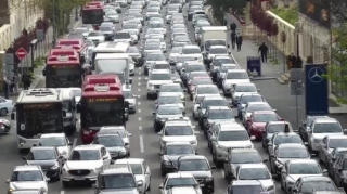 Paytaxtda fərqli iş qrafikləri tətbiq olunacaq: Tıxaclar azalacaq? - FOTO 
