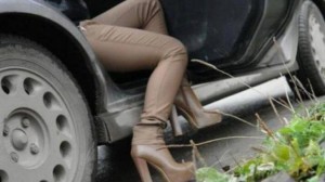 Nişanlı qızı çöllükdə oğlanla görüşdürdü, 13 yaşlı bacısını maşında dəfələrlə zorladı, sonra... – Azərbaycanda ŞOK