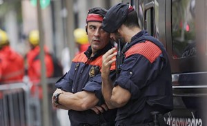 Toqquşmalarda 30-dan çox polis əməkdaşı yaralanıb