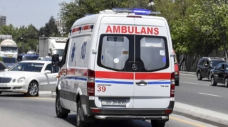 Üçüncü mərtəbədən yıxılan yeniyetmə 3 gün sonra öldü 