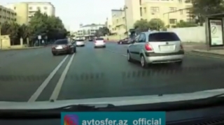 15 saniyədə 3 qəza şəraiti yaradan sürücü  - VİDEO