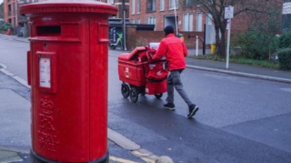 Poçt xidməti gecikdirməyə görə 21 milyon dollar cərimələnib 