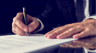 Prezident diplomatların sənədləri ilə bağlı FƏRMAN imzalayıb - FOTO