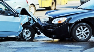 Gəncədə iki avtomobil toqquşdu - Sürücü öldü 