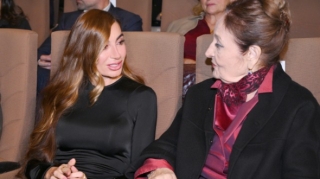 Лейла Алиева поделилась публикацией с презентации художественного фильма "Тагиев: Сона" 