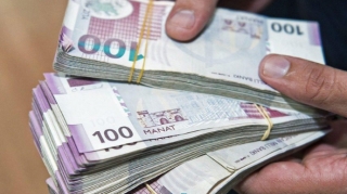 Bakıda kişiyə qarşı zor tətbiq edilərək 11 min manatı əlindən alınıb 