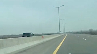 DYP ödənişli yolda "protiv" gedən sürücünü aşkarladı - Köməyə gedirmiş - VİDEO 
