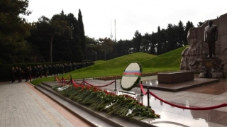 DSX-nin rəhbər heyəti Ulu Öndərin məzarını ziyarət ediblər