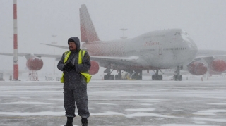 Moskvada güclü çovğun səbəbindən 80-dən çox aviareys gecikir 