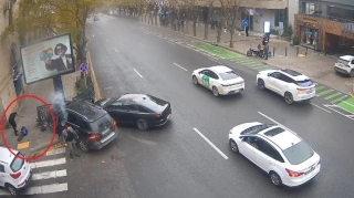 Qəza zamanı üzərinə yol nişanı aşan 10 yaşlı Sərxanın vəziyyəti açıqlandı - VİDEO