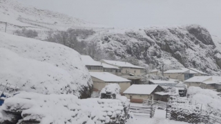 Quba və Qusarın dağlıq yaşayış məntəqələrinə qar yağıb  - FOTO