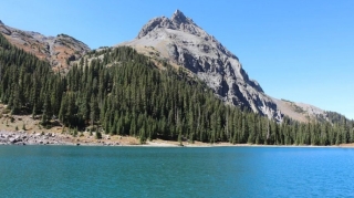 Dağdan çürümüş meyitlər tapıldı