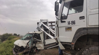 İki yük maşını TOQQUŞDU:  Yaralılar var - FOTO 