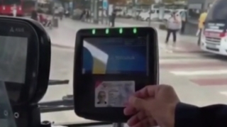 Avtobusda qazilərə qarşı maraqlı davranış  - Gedişhaqqı alınmır - VİDEO