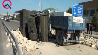 Goranboyda yük maşını aşdı - Xəsarət alan var   - FOTO