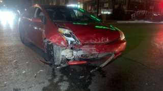 Bakıda iki “Toyota Prius” toqquşdu, sərnişin... - FOTO 
