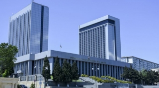 Jurnalistlər Milli Məclisin plenar iclasına buraxılmayacaq 