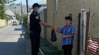 Polis Mingəçevirdə aztəminatlı ailələrə baş çəkib - FOTO 