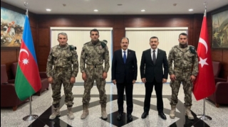 Cahit Bağçı Bakıdakı Türkiyə xüsusi təyinatlıları ilə görüşdü  - FOTO