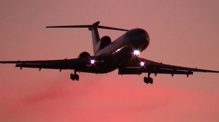 Hindistanda leysanlar:  300-dən çox aviareys təxirə salındı