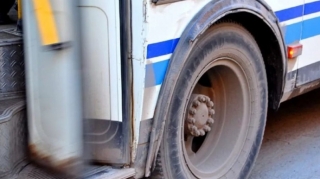 Bakıda 3 saylı avtobus qəzaya düşdü, xəsarət alan var