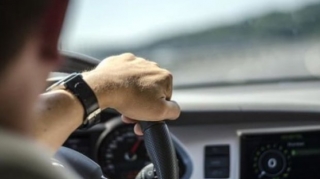 DİQQƏT:  Bu xəstəliyi olan sürücülər sürəti azaldır, qəfil manevrlər edir...
