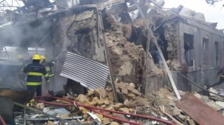 Gəncədə evə mərmi düşdü,  10 aylıq körpə yaralandı  - FOTO