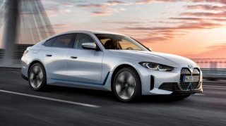 BMW  i4 modelini rəsmi olaraq təqdim edib - FOTO