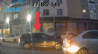 В Хырдалане водитель нарушил правила и перекрыл дорогу - ВИДЕО 