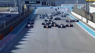 Formula yarışında türk pilotları toqquşdu - VİDEO 