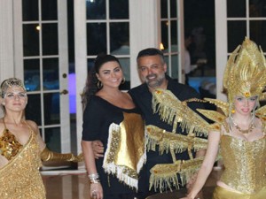 Türk gözəldən ərinə 2 milyonluq yük maşını - FOTO