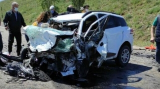Türkiyədə iki avtomobil toqquşub, 9 nəfər ölüb  - FOTO