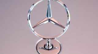 Mercedes-Benz отзовет 116 000 автомобилей из-за проблемы с заземлением 
