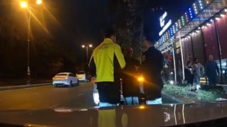 Yol polisi telefondan istifadə edən sürücülərə qarşı reydlərə başladı - VİDEO
