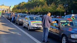 Berlində Ermənistanın hərbi cinayətlərinə etiraz olaraq avtoyürüş keçirilib  - FOTO