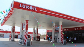 "Lukoil"də ŞOK fırıldaq - 75 litrlik çənə 82 litr benzin "vurdular" - FOTO 