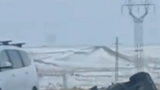 Naxçıvanda yolun buz bağlaması qəzaya səbəb oldu - VİDEO