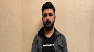 Maşınların şüşələrini sındırıb, qiymətli əşyalar oğurlayan şəxs tutuldu - VİDEO 