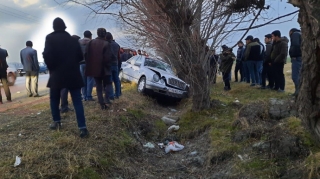 Bərdədə ağır qəza: Ölən və yaralananlar var - FOTO 